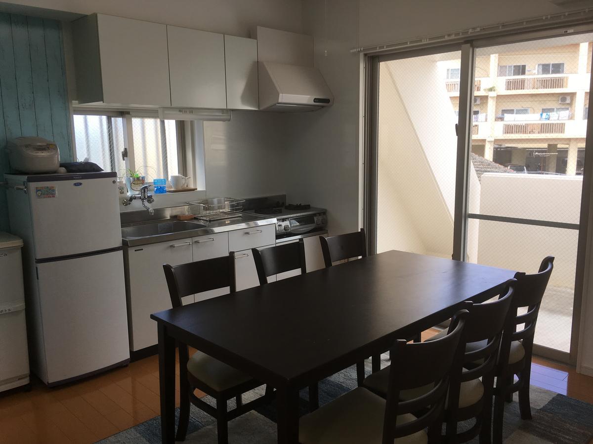 Okinawa Guesthouse Tt Koza מראה חיצוני תמונה